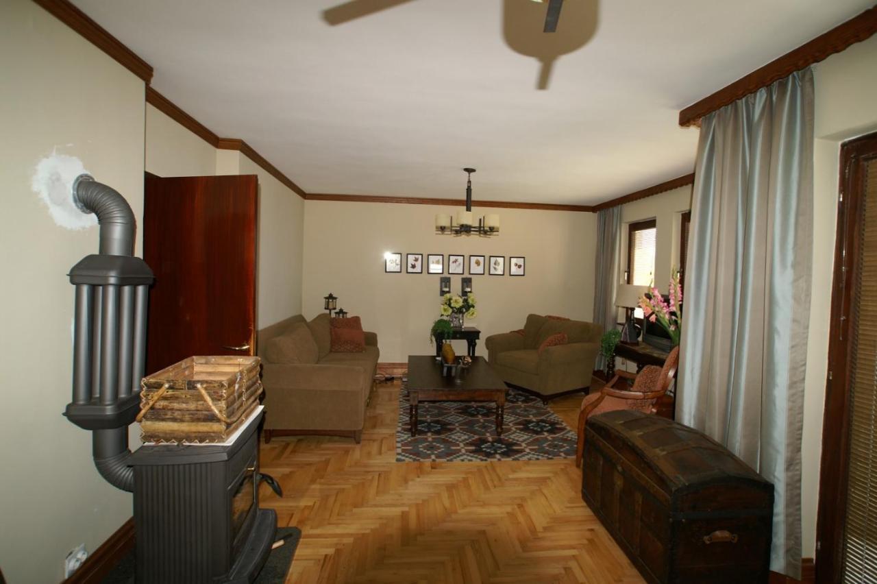 Tito'S Place Ohrid Bagian luar foto