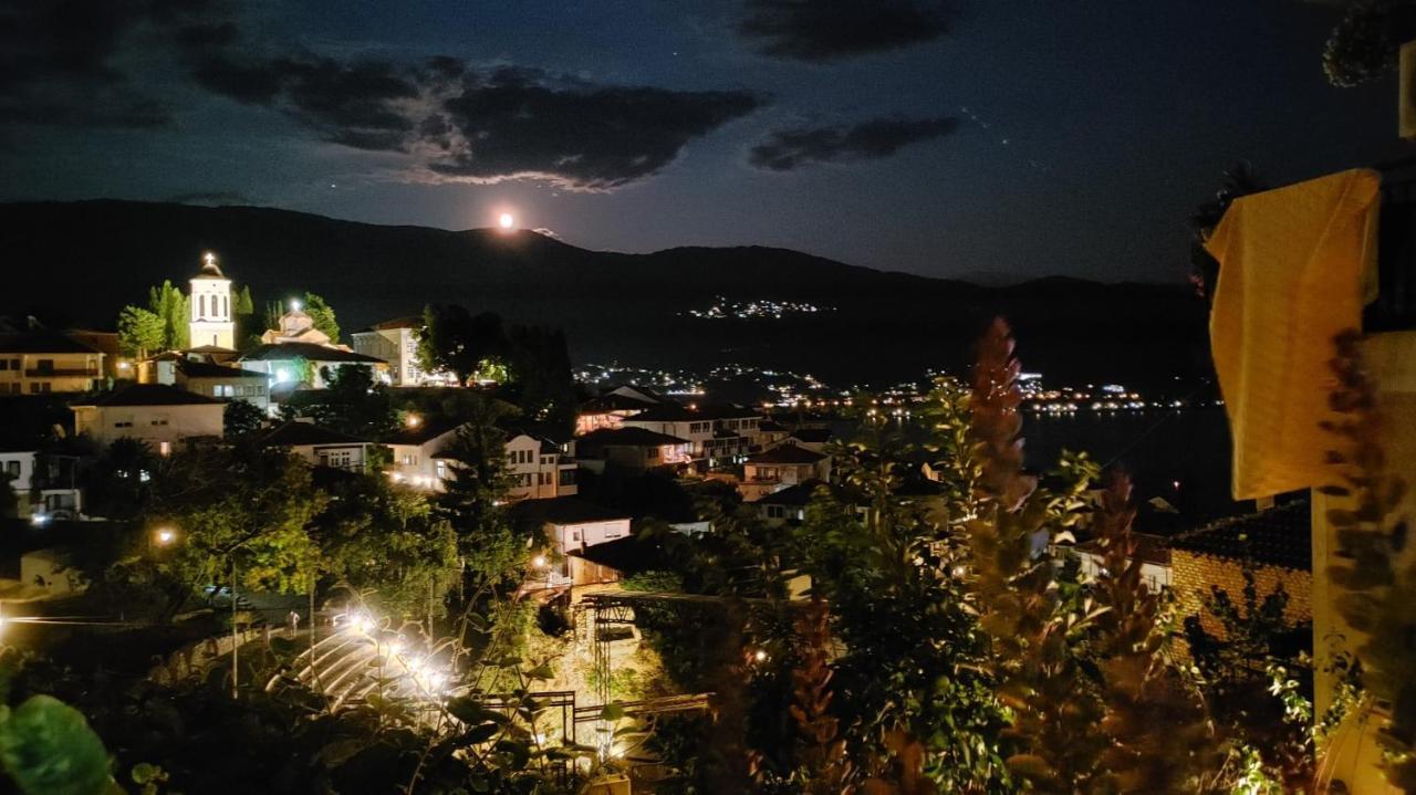 Tito'S Place Ohrid Bagian luar foto