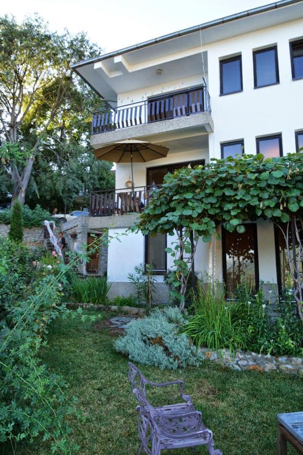 Tito'S Place Ohrid Bagian luar foto